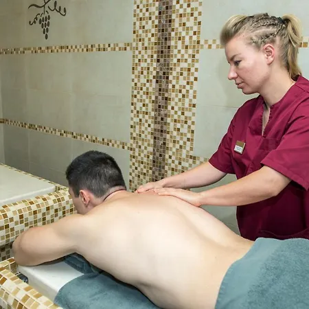 אתר נופש Uva Nestum Wine & 5*