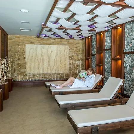 Uva Nestum Wine & 5* Gotse Delchev